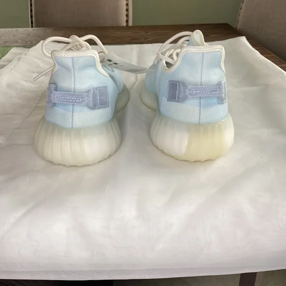 New Yeezy boost 350 V2 Mono Ice - Picture 2 of 6